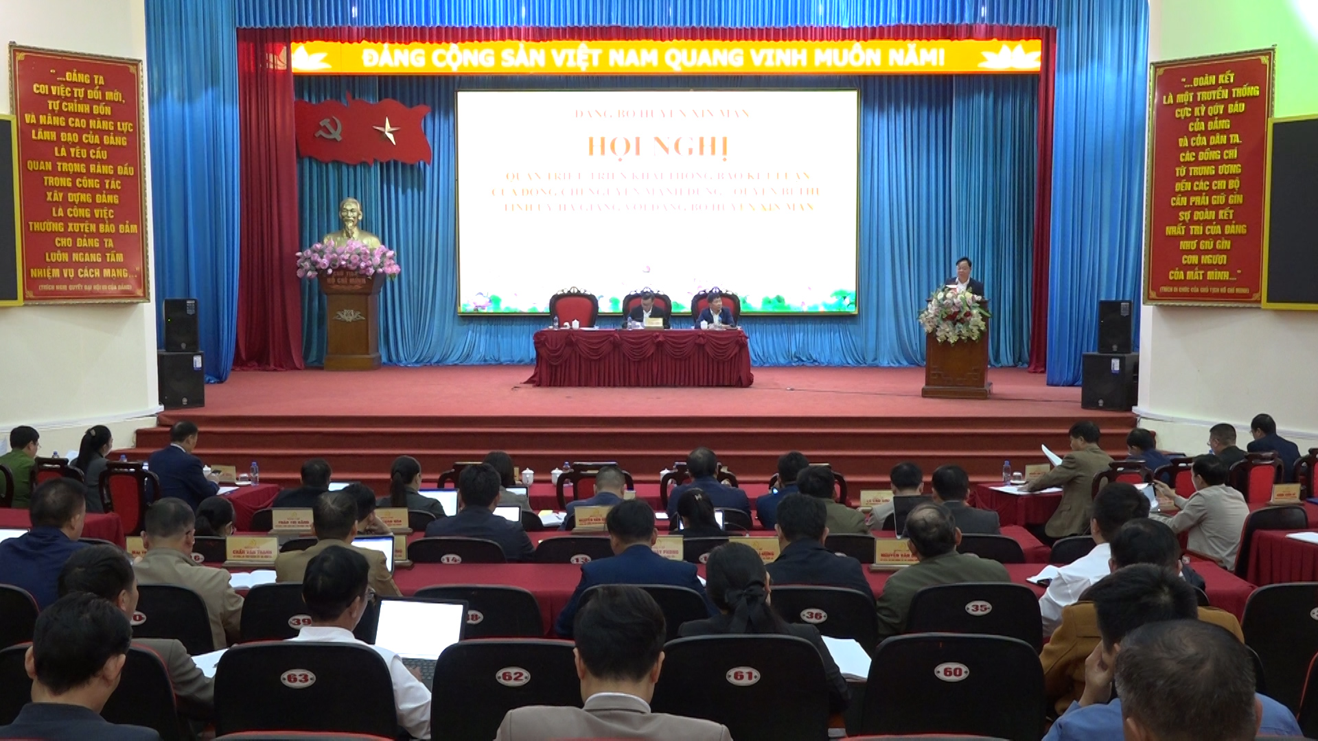 Hội nghị quán triệt, triển khai thông báo Kết luận của Quyền Bí thư Tỉnh ủy Nguyễn Mạnh Dũng với Đảng bộ huyện Xín Mần